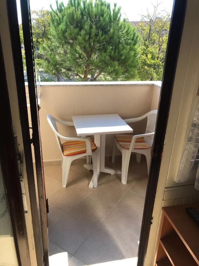 Jurisic Apartments Novalja Eksteriør billede