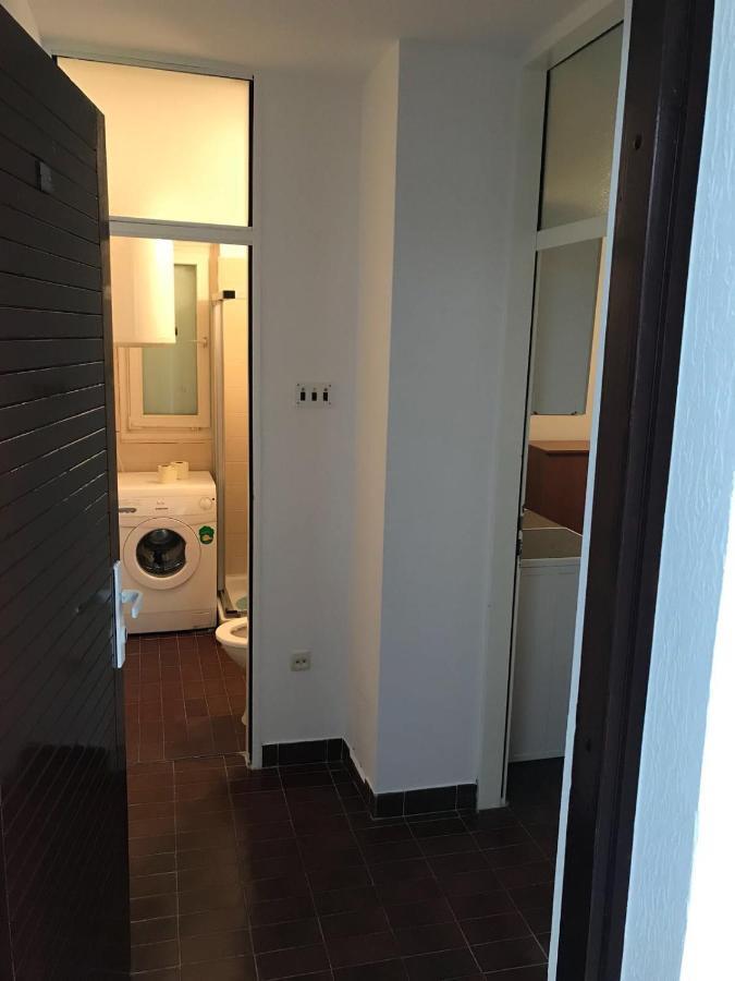 Jurisic Apartments Novalja Eksteriør billede